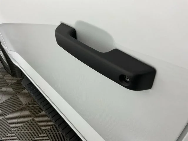 New 2026 Oxford White Ford XLT image 11