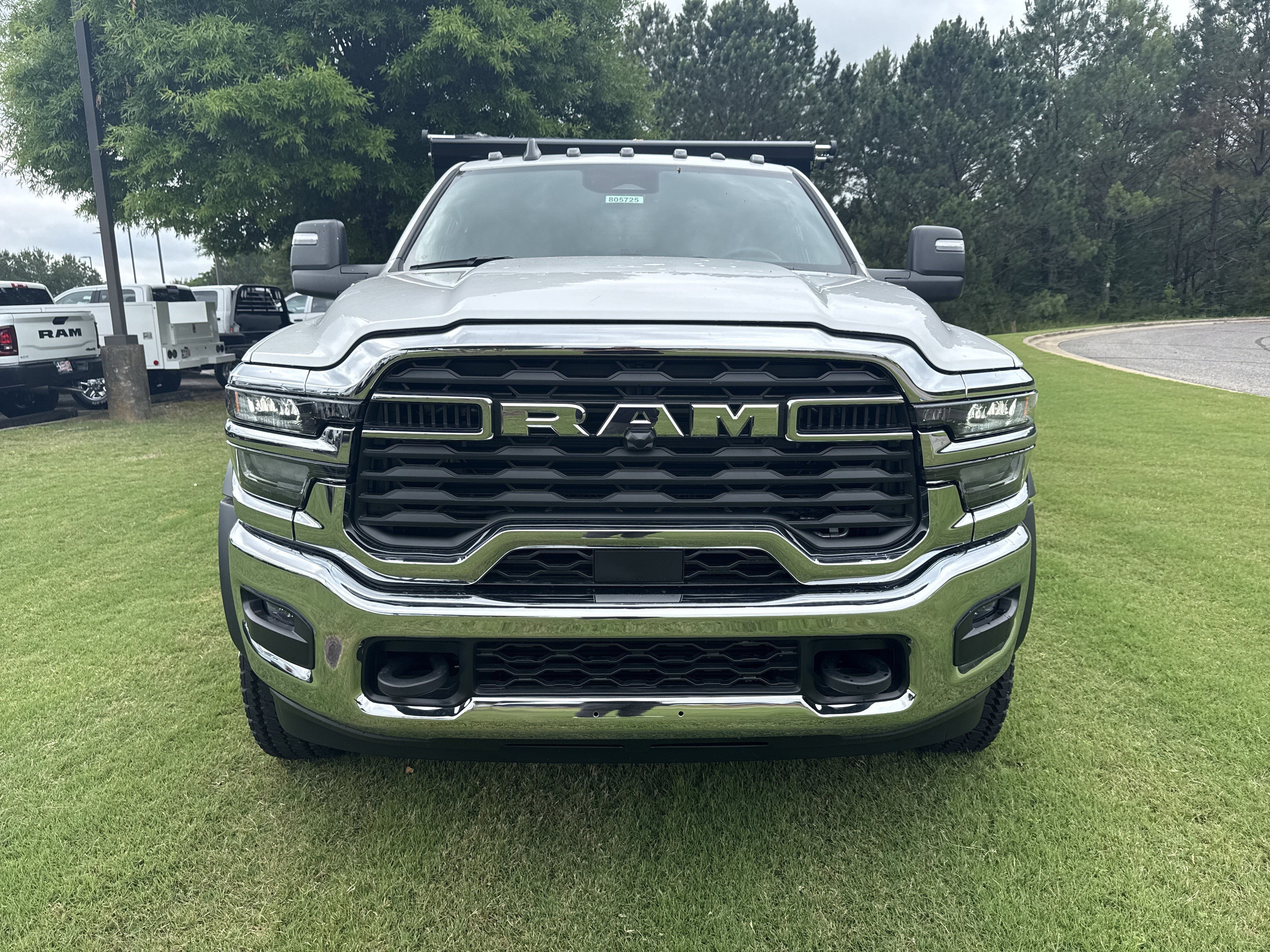 New 2026 Bright White Clear-Coat Exterior Paint RAM Tradesman image 2
