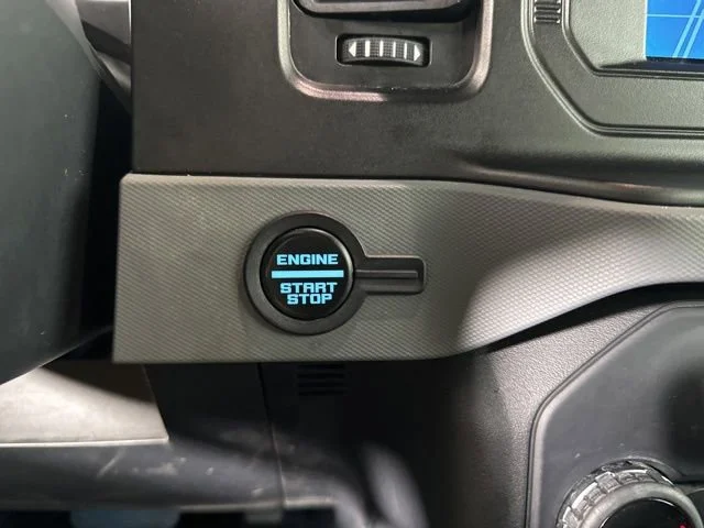 Used 2023  Ford Base image 14