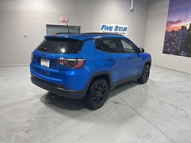 New 2026 Hydro Blue Pearlcoat Jeep Latitude image 5