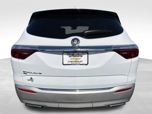 Used 2023 Summit White Buick Essence image 4