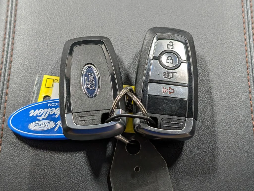 Certified Used 2025 Vapor Blue Metallic Ford Active image 25