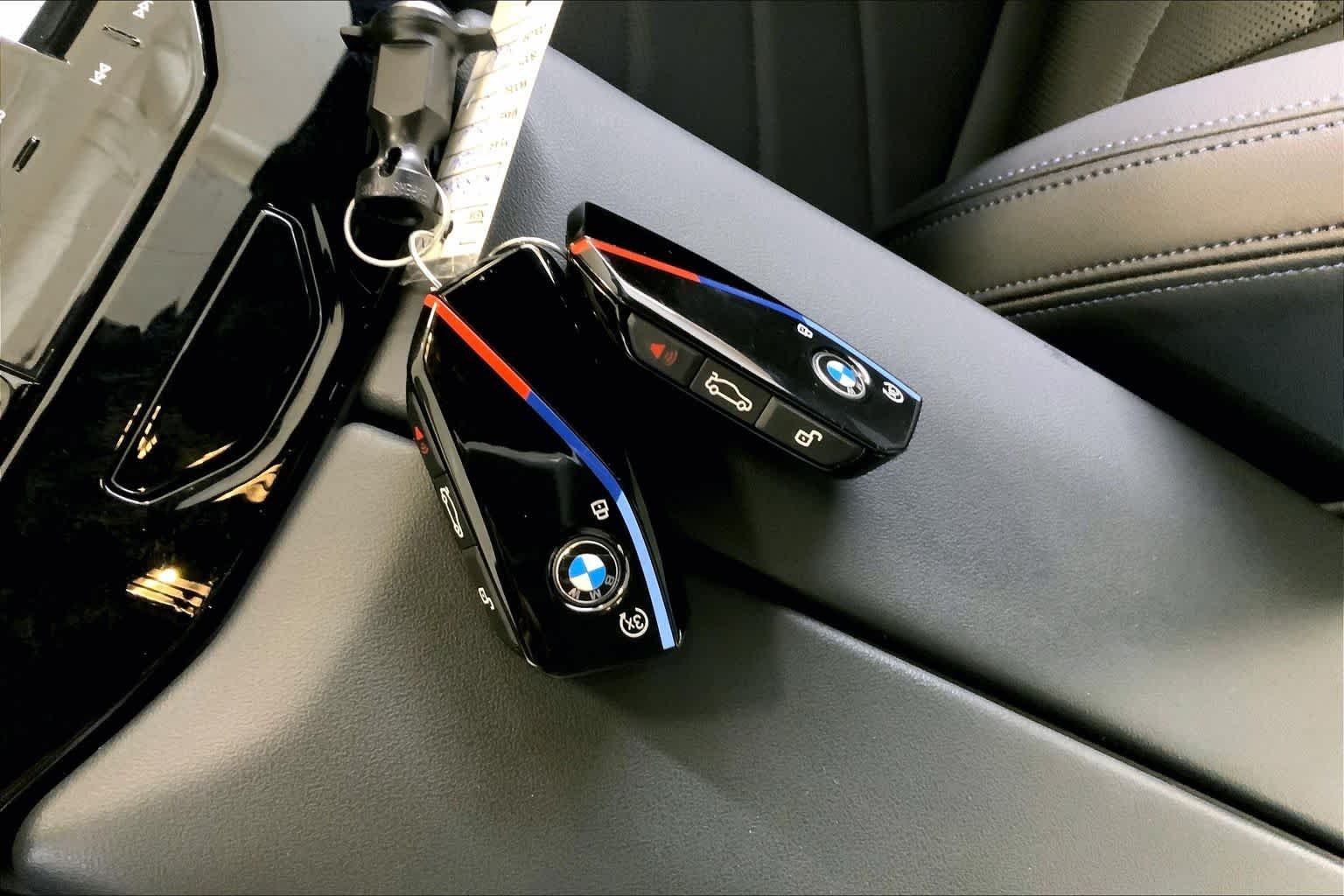 Used 2024 Vegas Red Metallic BMW M60 image 14