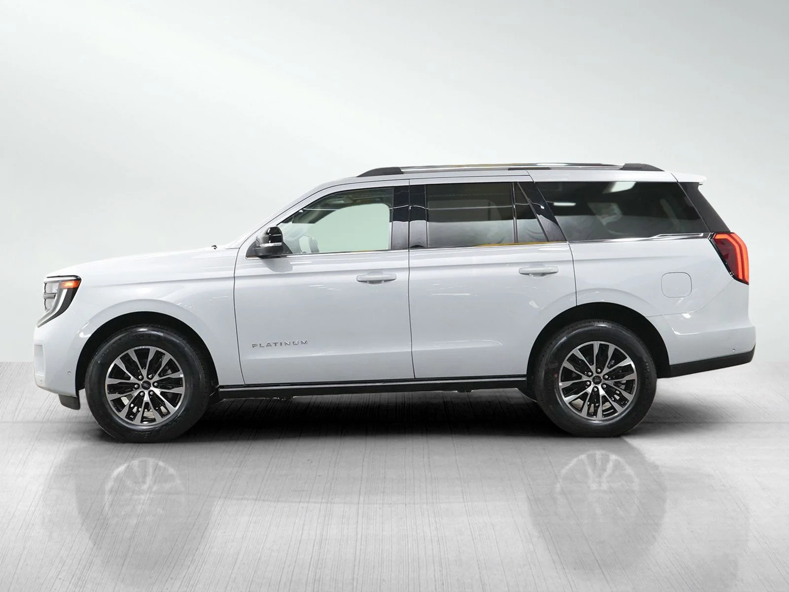 Used 2025 Ford Expedition Platinum with VIN 1FMJU1M85SEA13861 for sale in Wayzata, Minnesota