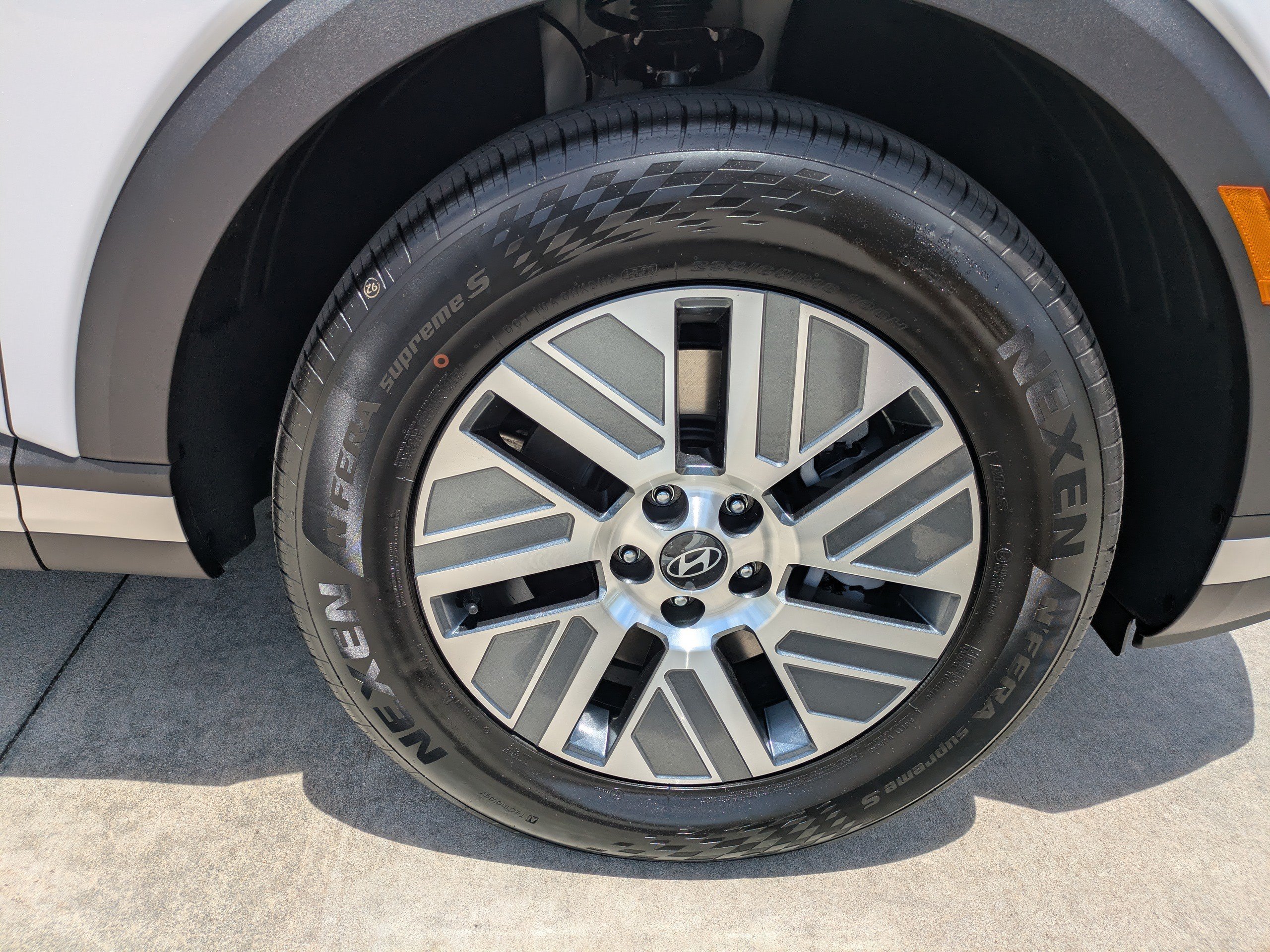 New 2026 Creamy White Pearl Hyundai Blue SEL Premium 8P image 9