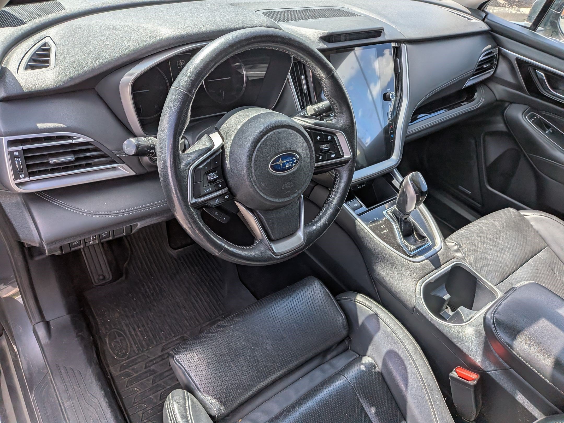 Used 2020 Magnetite Gray Metallic Subaru Limited image 15