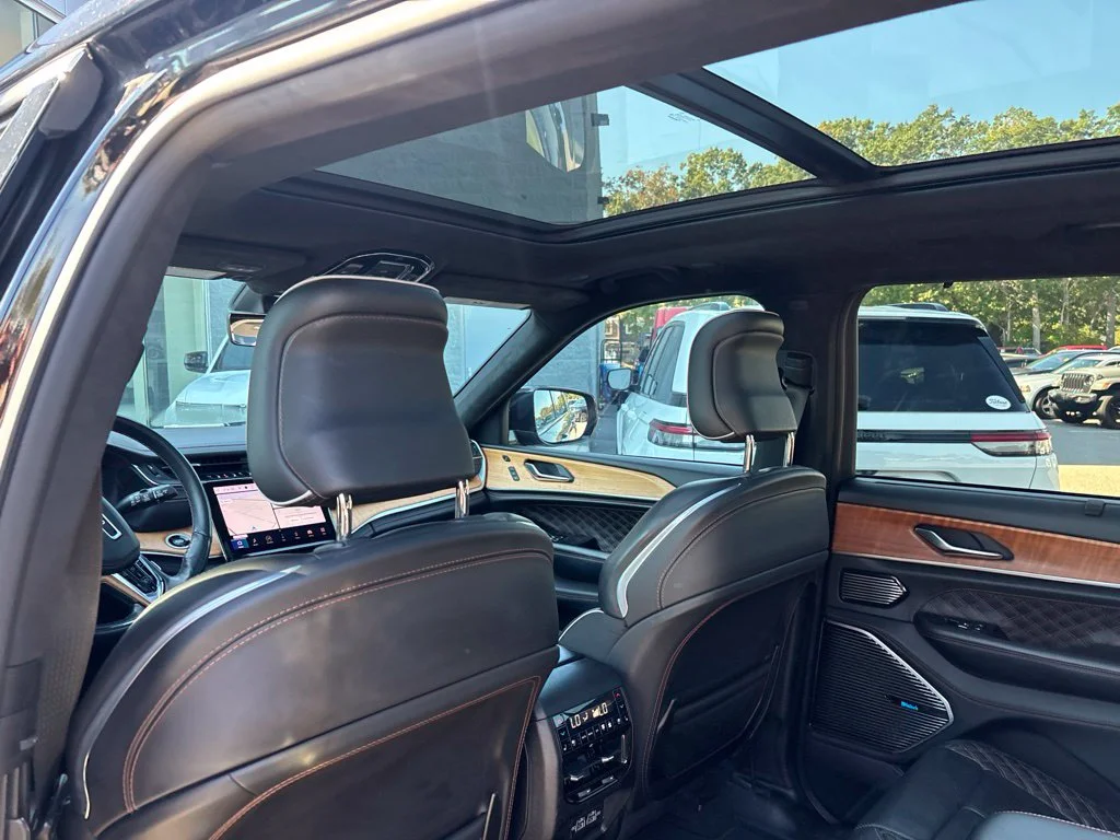 Used 2021 Black Jeep Summit image 46