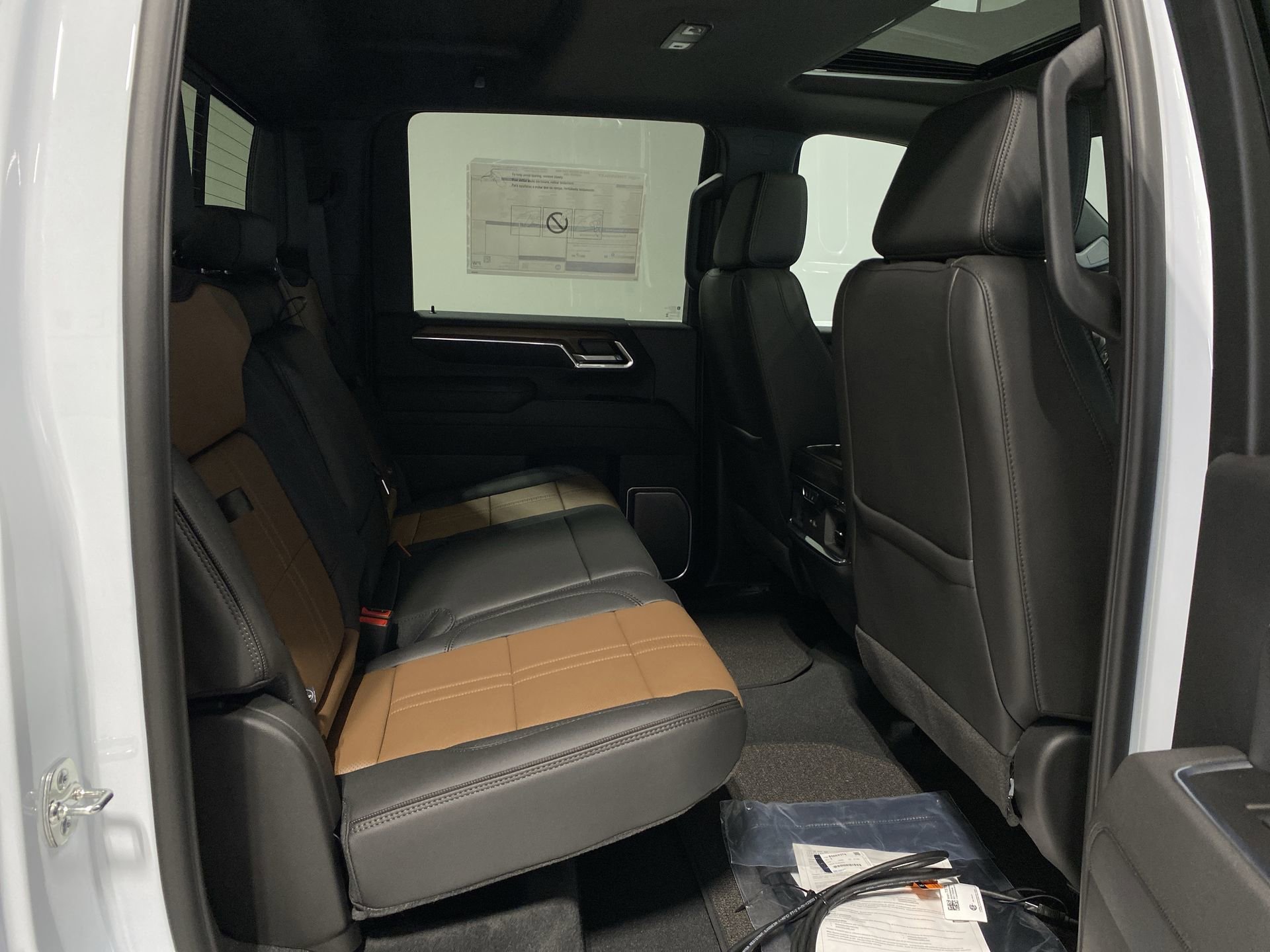 New 2026 Polar White Tricoat Chevrolet High Country image 28