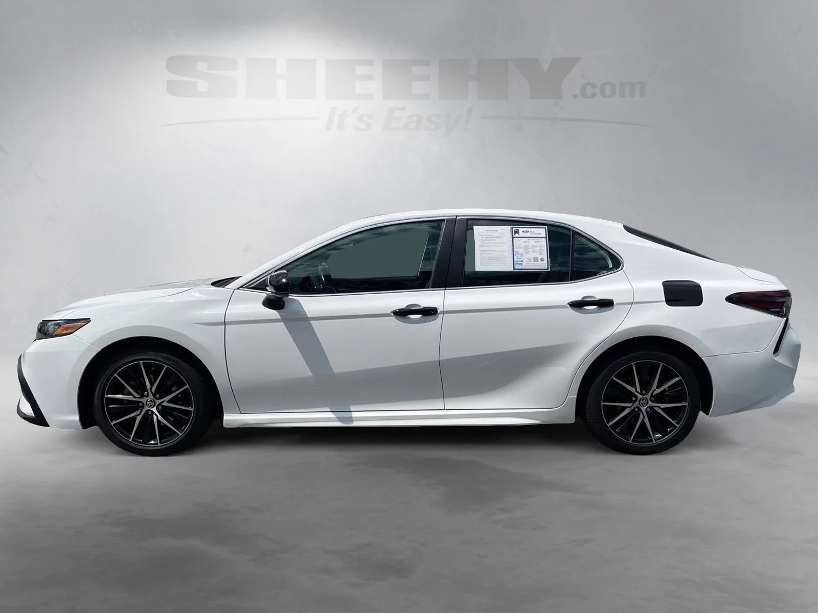 Used 2021 White Toyota SE image 6