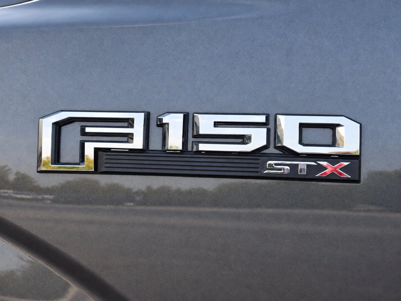 Used 2019  Ford  image 9
