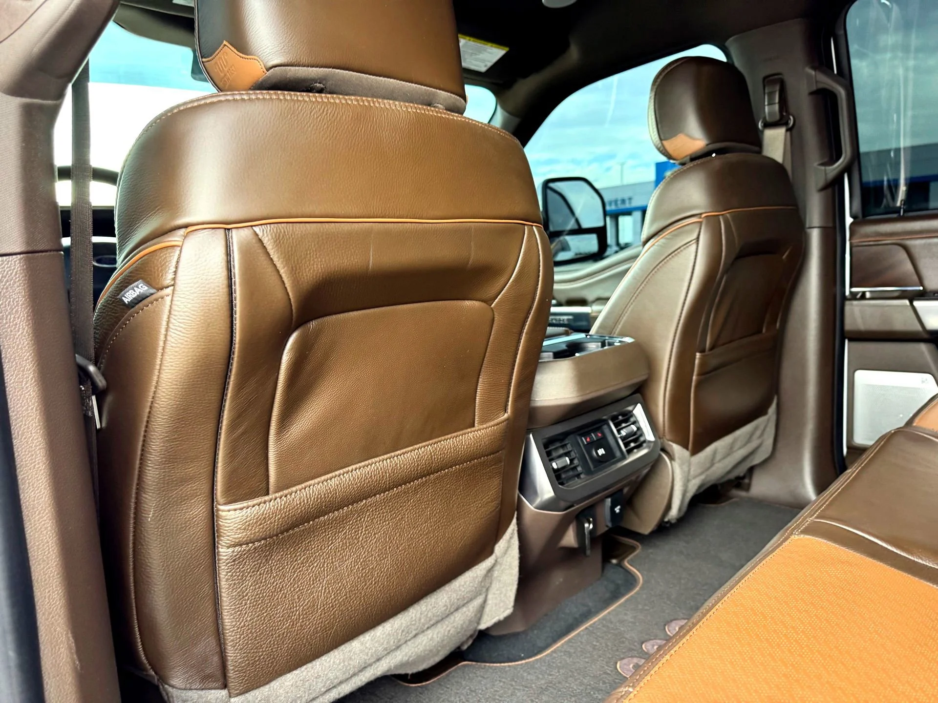 Used 2024  Ford King Ranch image 18
