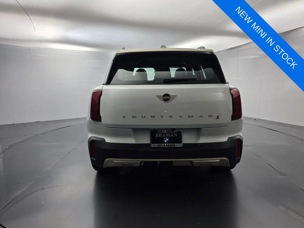 New 2027 White MINI Signature Plus image 5