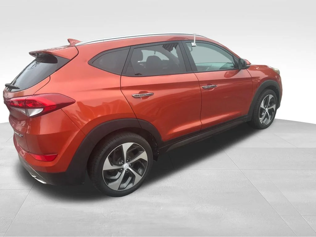 Used 2016 Orange Hyundai Limited image 23