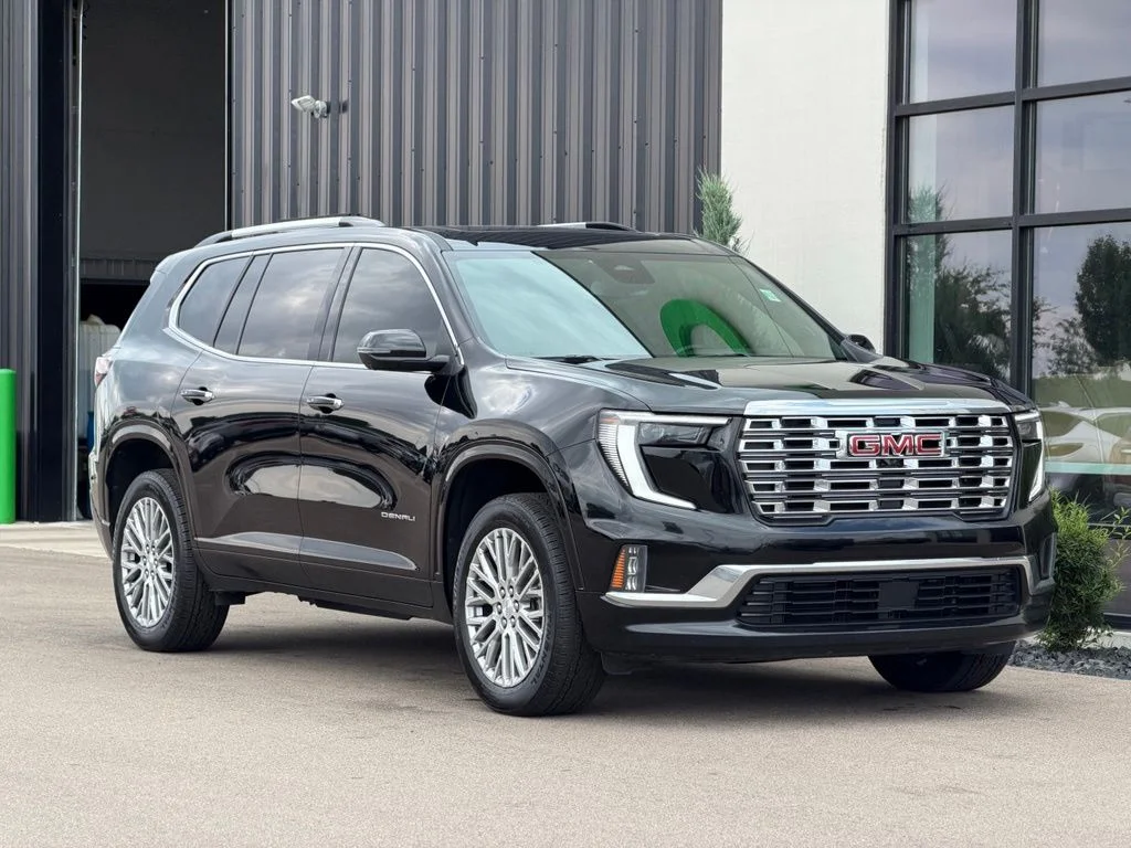 Used 2025 Black GMC Denali image 4