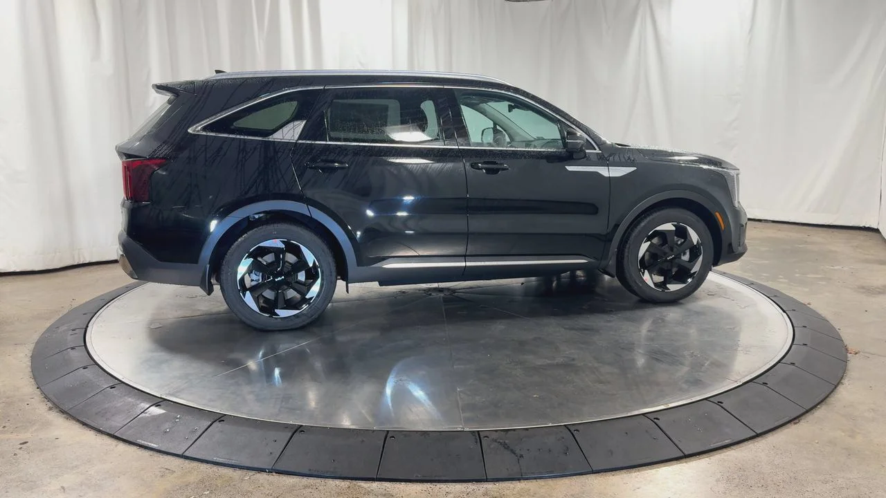 New 2026 Aurora Black Kia EX image 2