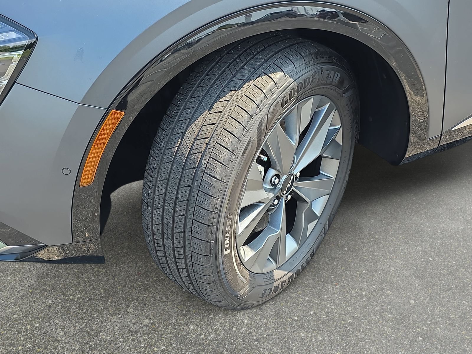Used 2025 Gray Kia SX-Prestige image 32