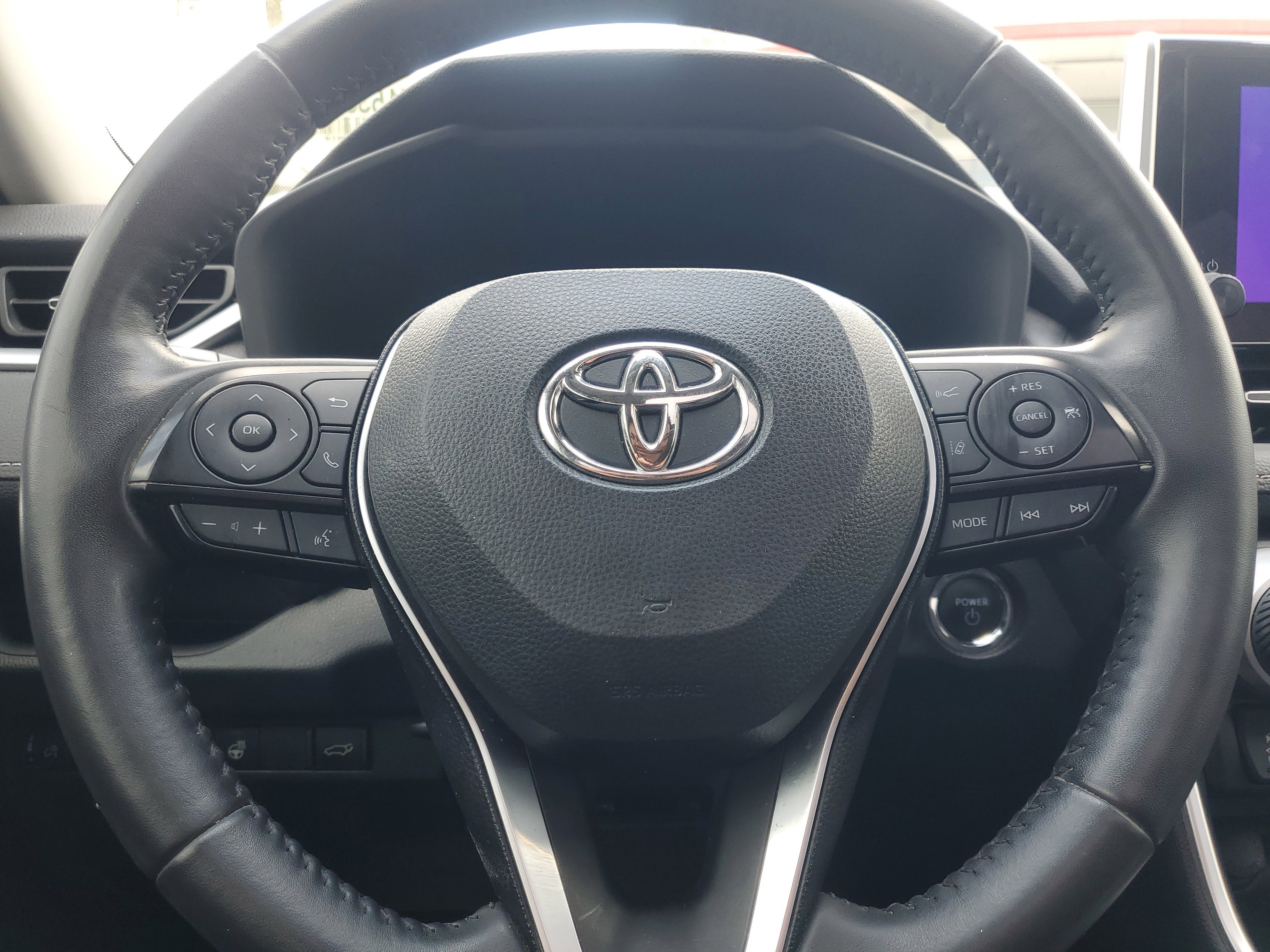 Certified Used 2024 Silver Sky Metallic Toyota Hybrid XLE Premium image 22