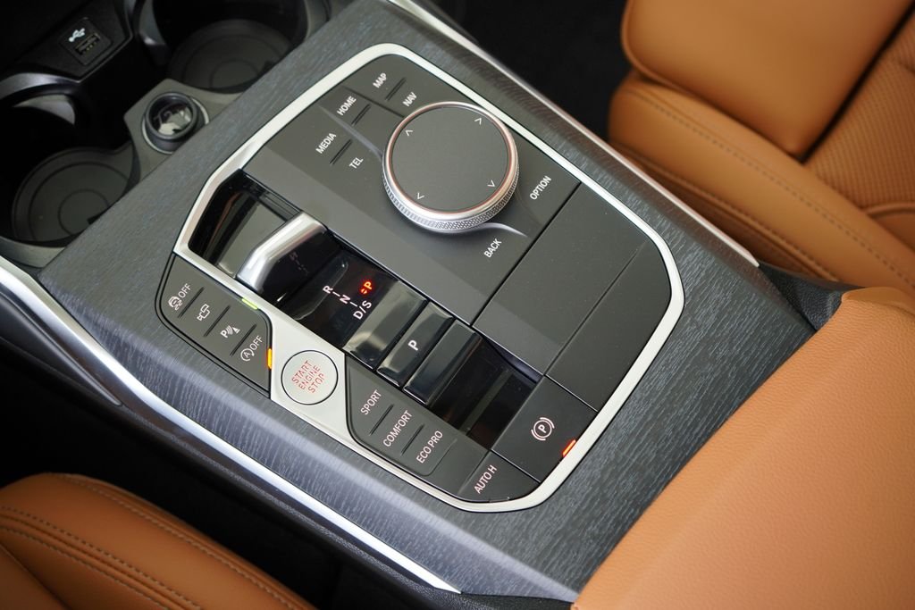Used 2026 Alpine White BMW 330i image 19