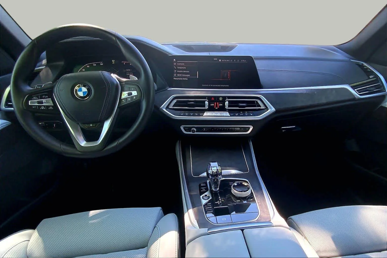 Certified Used 2023 Black Sapphire Metallic BMW xDrive40i image 15