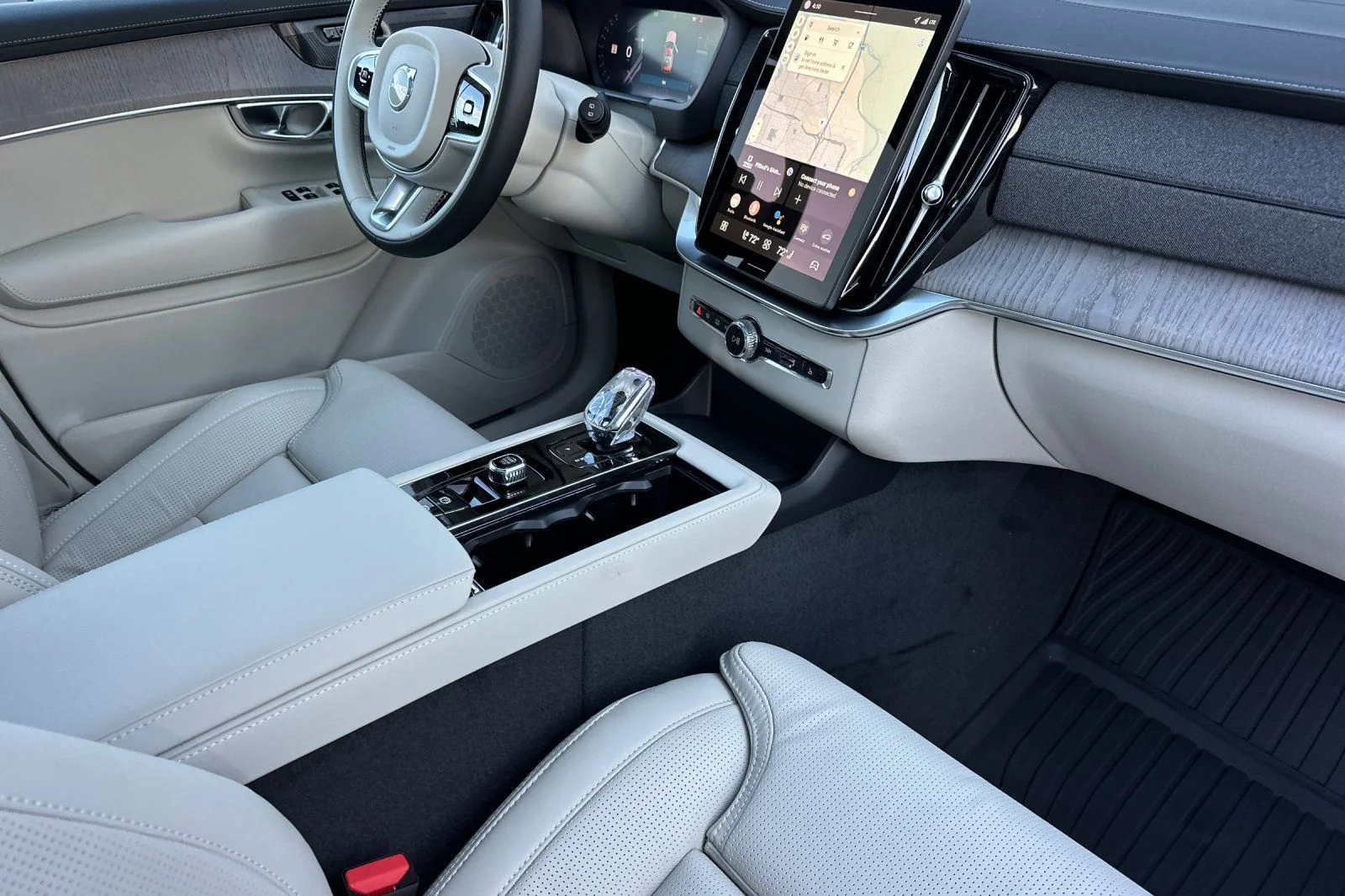 New 2026 Vapour Grey Volvo Ultra image 16
