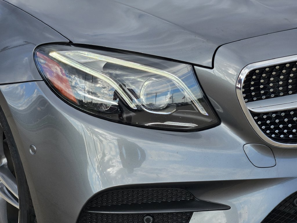 Used 2018 Gray Mercedes-Benz E 400 image 10
