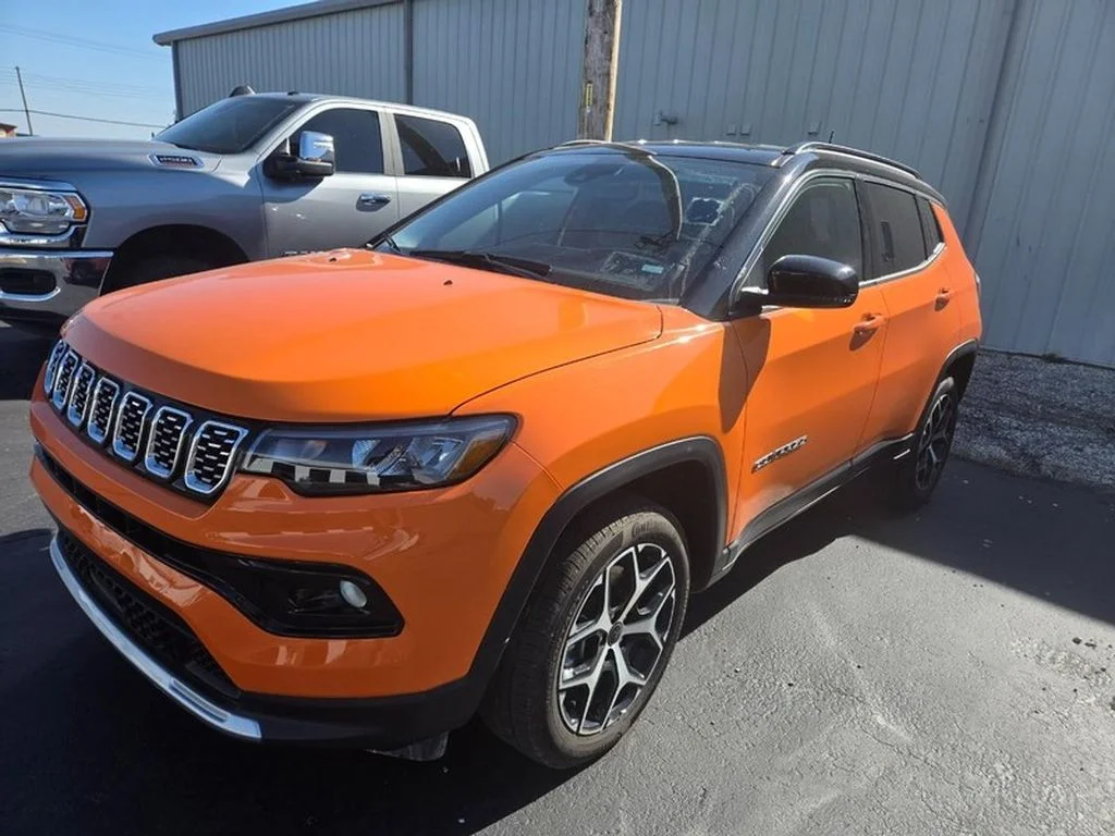 Used 2026 Joose (DISC) Jeep Limited image 3