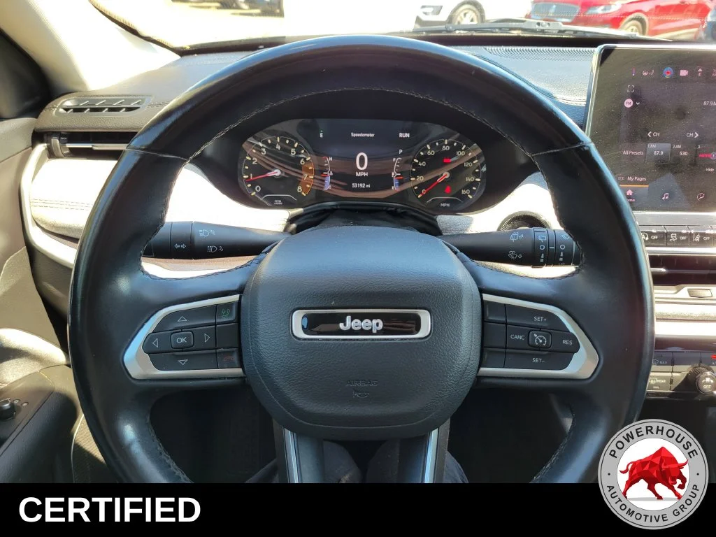 Used 2022 Black Jeep Latitude Lux image 32