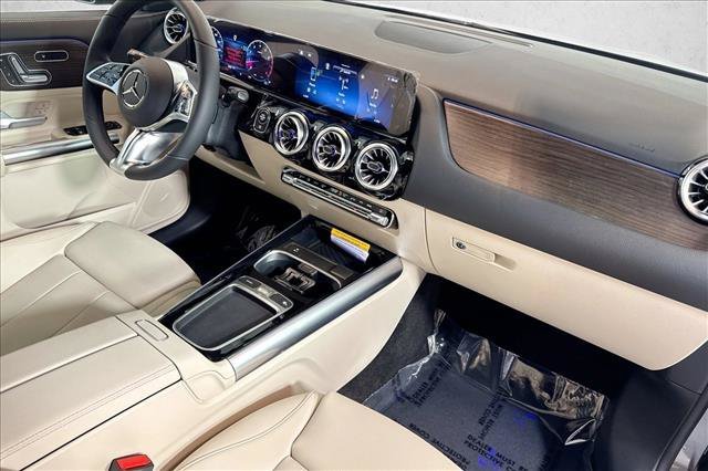 New 2026 Mountain Grey Metallic Mercedes-Benz GLA 250 image 55