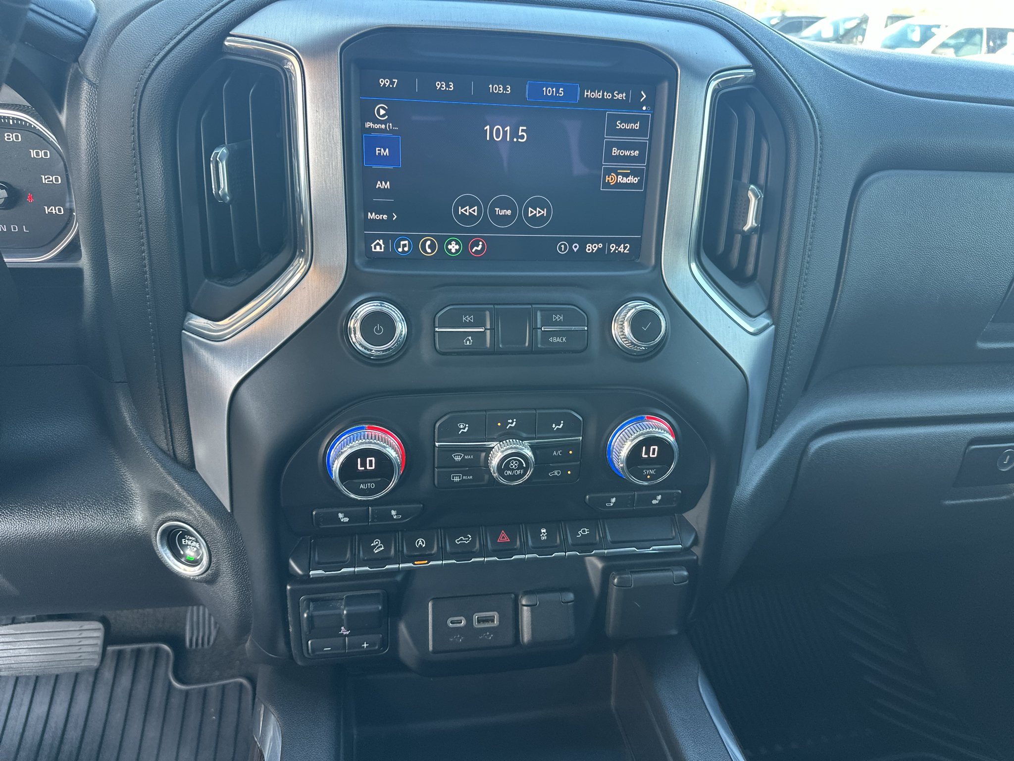 Used 2021 Quicksilver Metallic GMC Elevation image 4