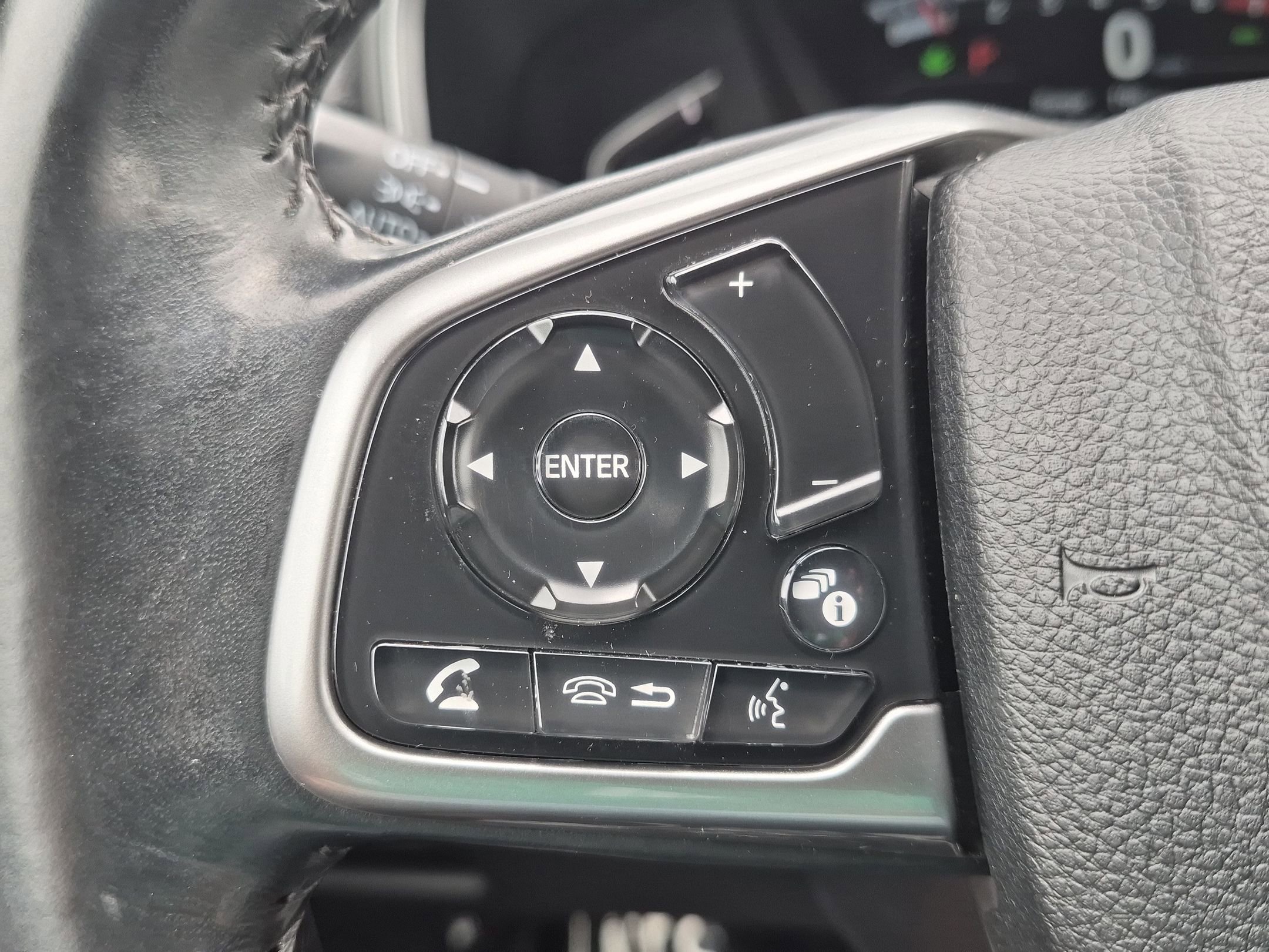 Certified Used 2019 Platinum White Pearl Honda Touring AWD image 15