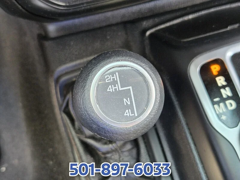 Used 2018 Crystal Metallic JEEP SPORT S 4X4 image 20