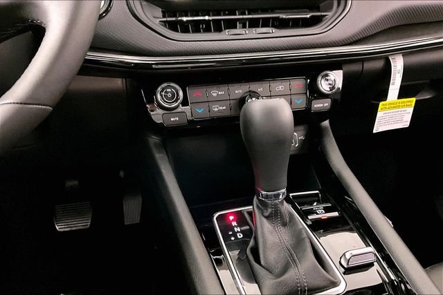 New 2026 Fathom Blue Pearl Coat Jeep Latitude image 7