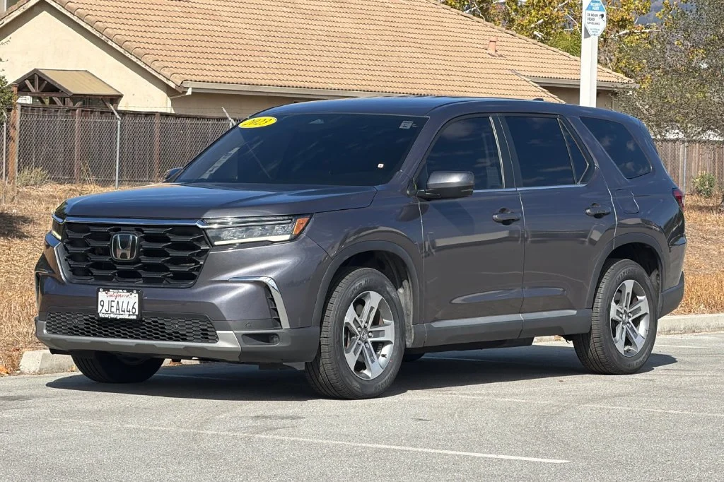 Used 2023 Modern Steel Metallic Honda EX-L image 8