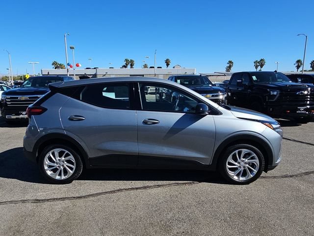 2027 Chevrolet Bolt LT - Photo 9