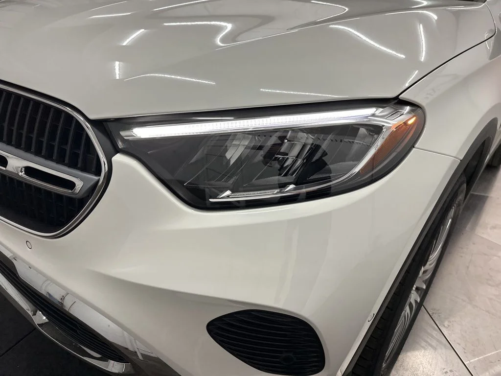 Used 2026 White Mercedes-Benz GLC 300 image 28
