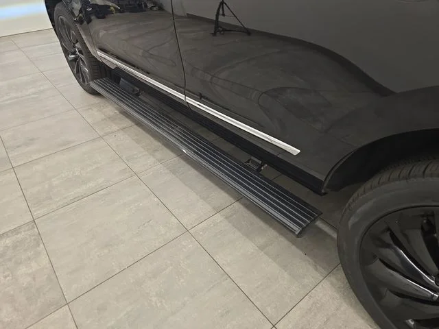 Used 2020 Black Lincoln Reserve image 27