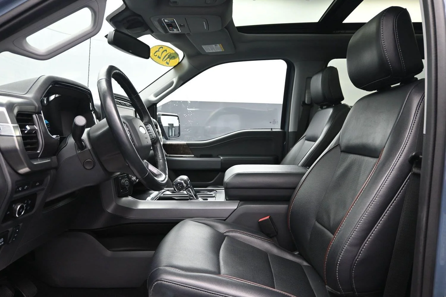 Used 2023 Azure Gray Metallic Tri-Coat Ford LARIAT image 26