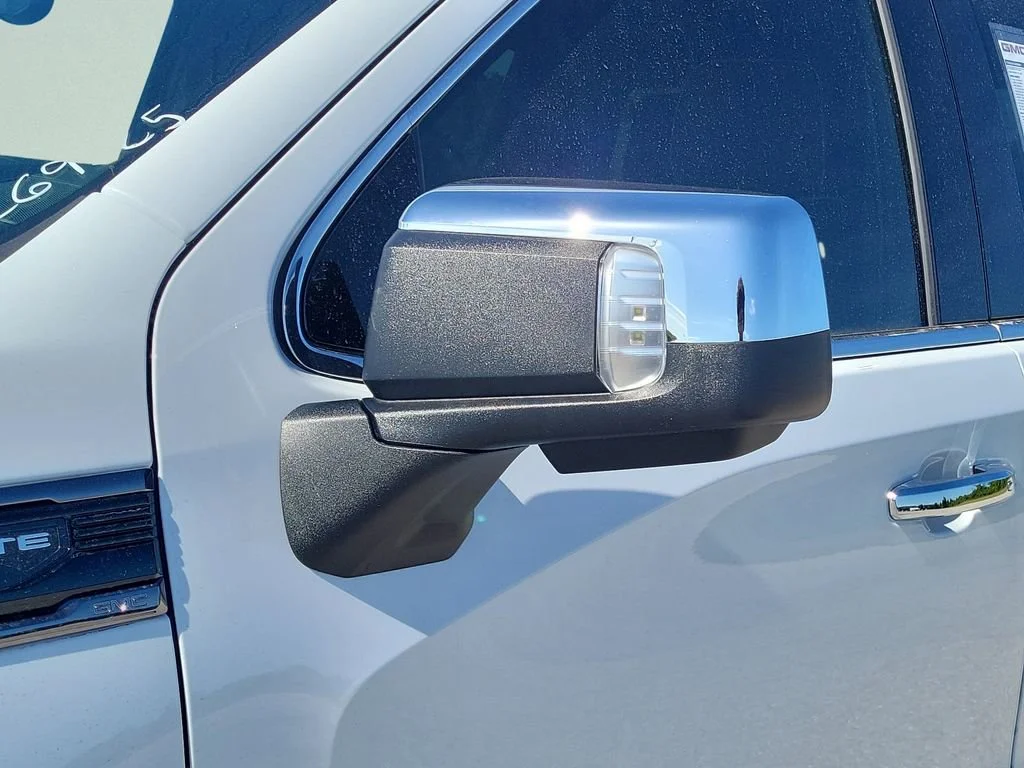 New 2026 Glacier White Tricoat GMC Denali Ultimate image 28