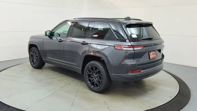 New 2026 Baltic Gray Metallic Clear-Coat Exterior Paint Jeep Summit image 7