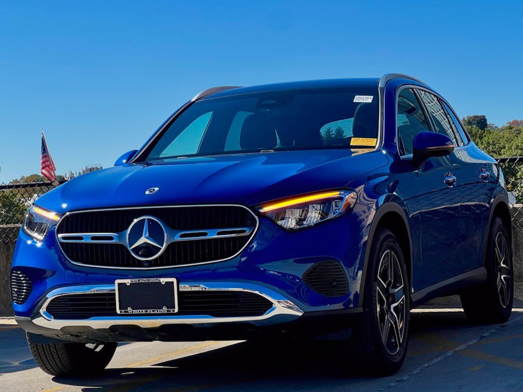 Certified Used 2026 Blue Mercedes-Benz GLC 300 image 4