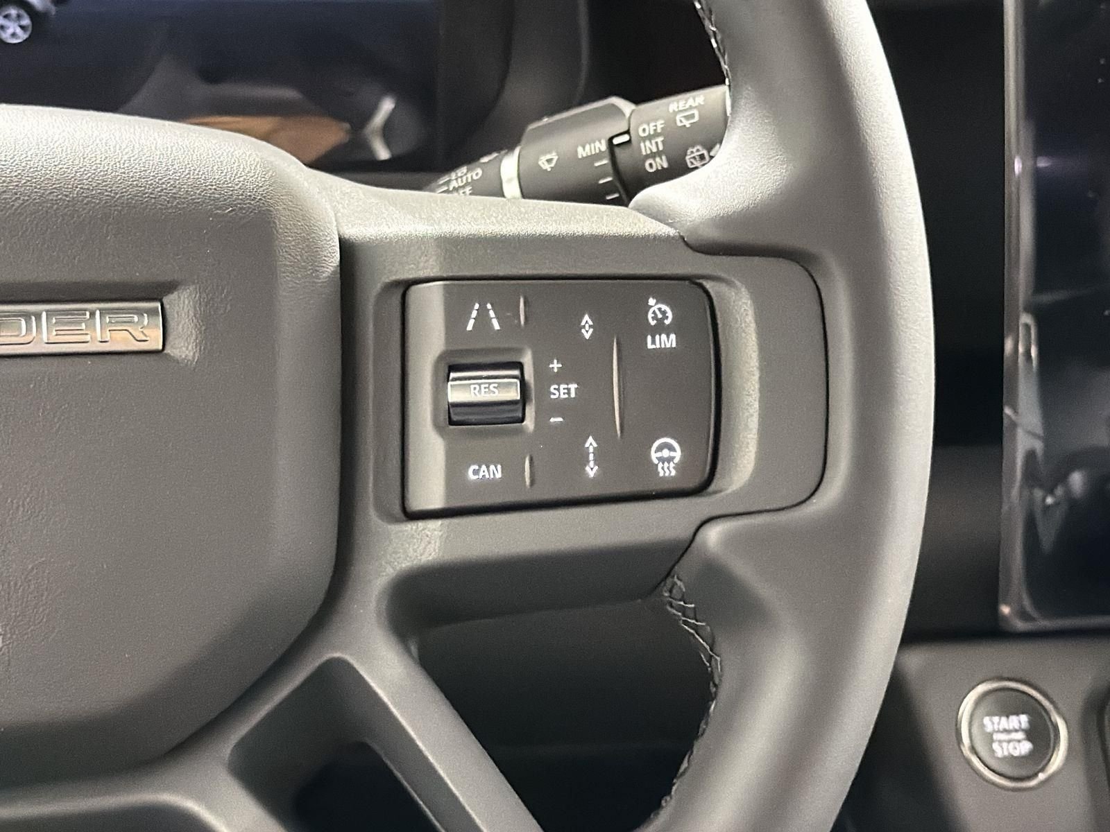 2026 Land Rover Defender X-Dynamic SE - Photo 12