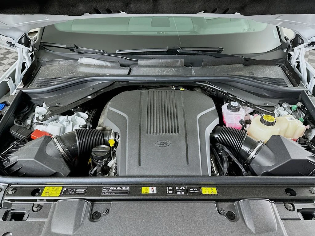 2025 Land Rover Range Rover SE - Photo 31