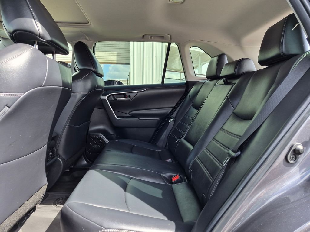 Used 2021 Gray Toyota XLE Premium image 21