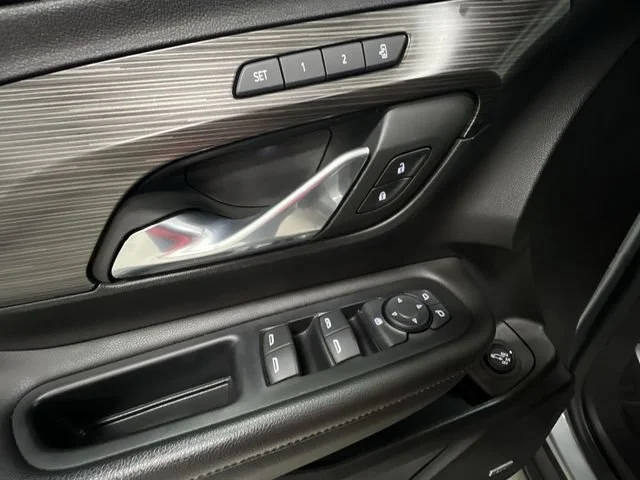 2023 GMC Terrain SLT - Photo 24