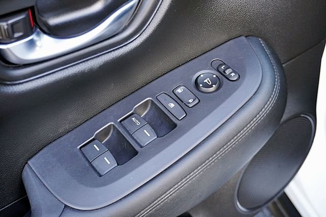 Used 2023  Honda LX image 22