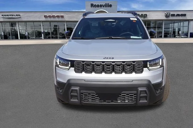 New 2026 Silver Zynith Clear-Coat Exterior Paint Jeep Laredo image 8