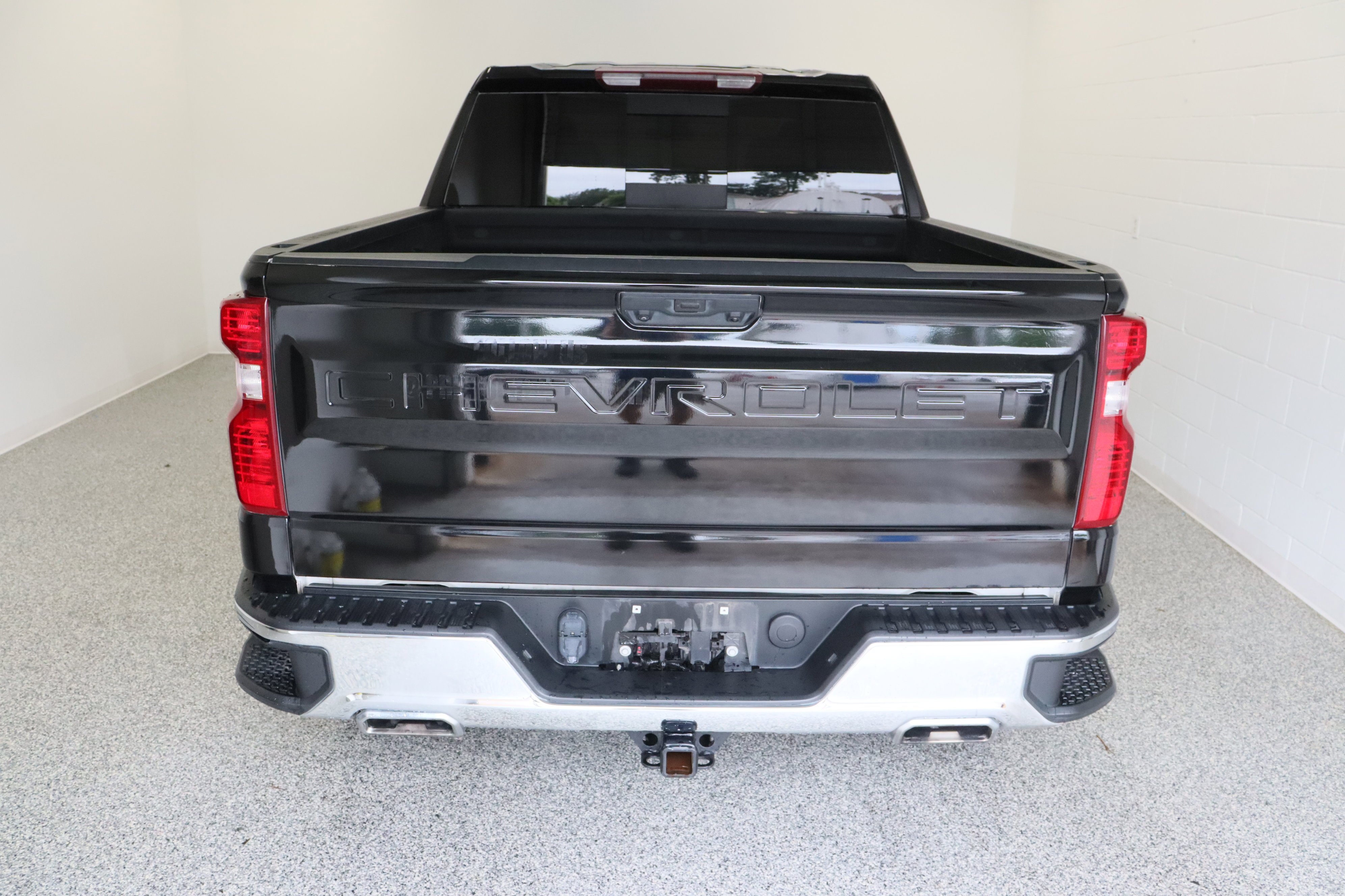 Used 2023 Black Chevrolet LT 5.3L image 8