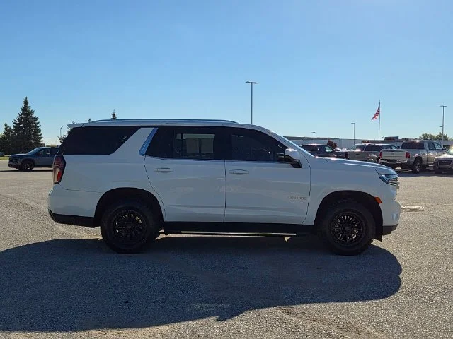 Used 2021 SUMMIT WHITE Chevrolet LT image 4