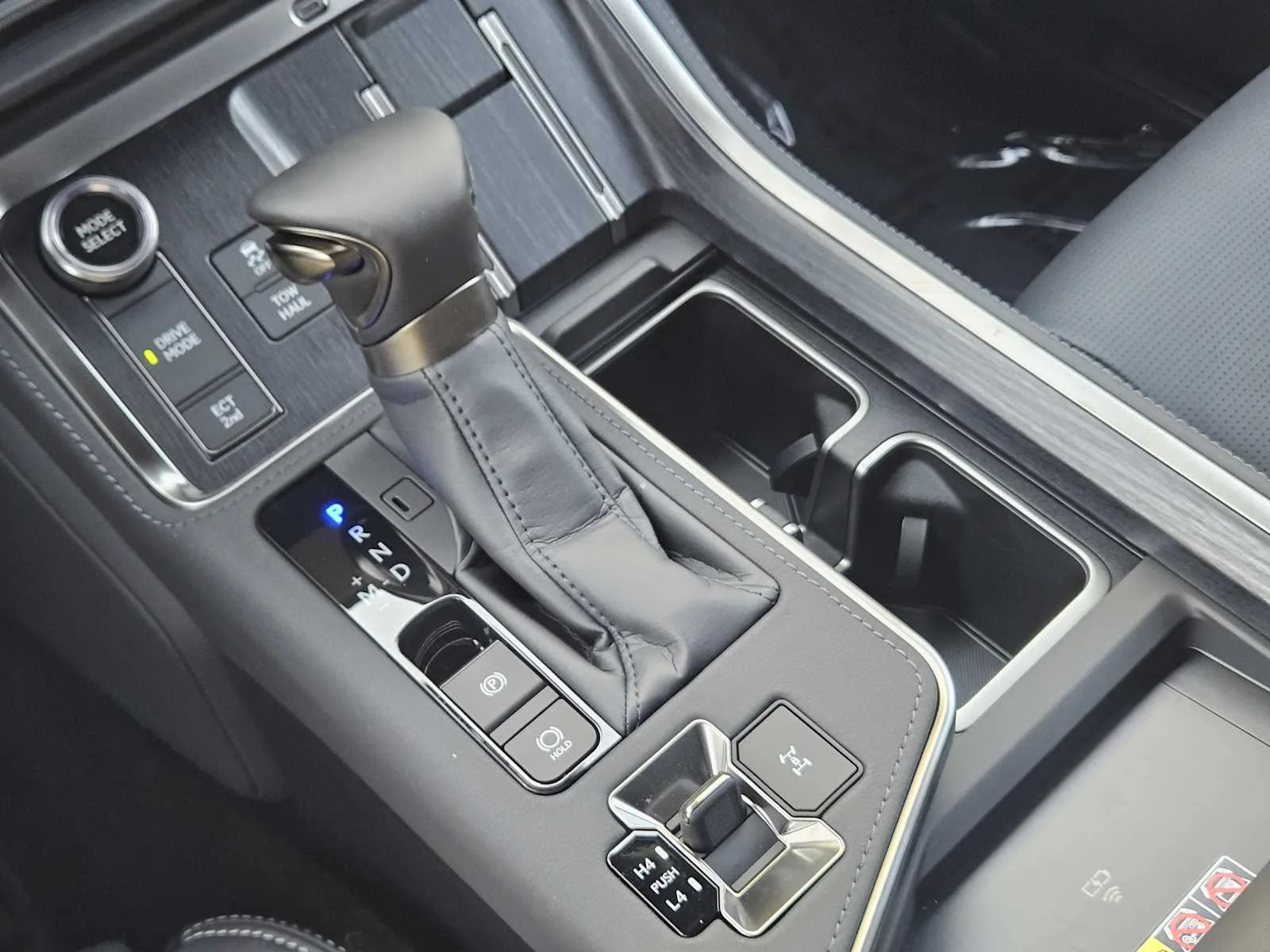 Certified Used 2026 GRAPHITE BLACK GF. Lexus Luxury image 14