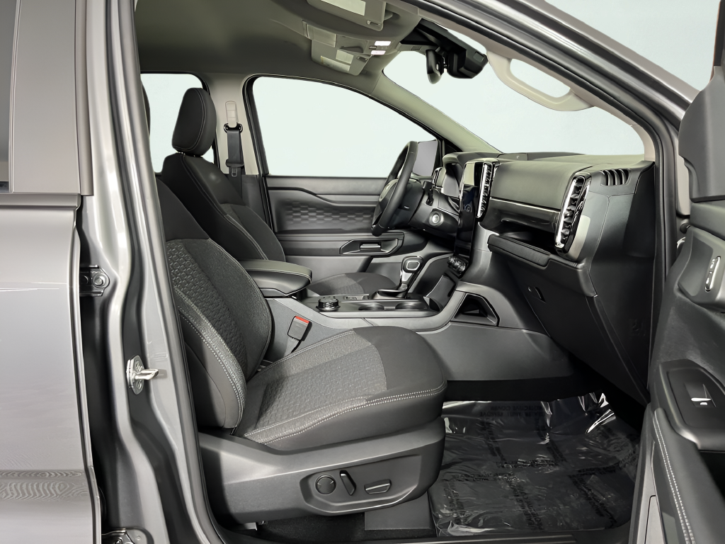 New 2026 Carbonized Gray Metallic Ford XLT image 12